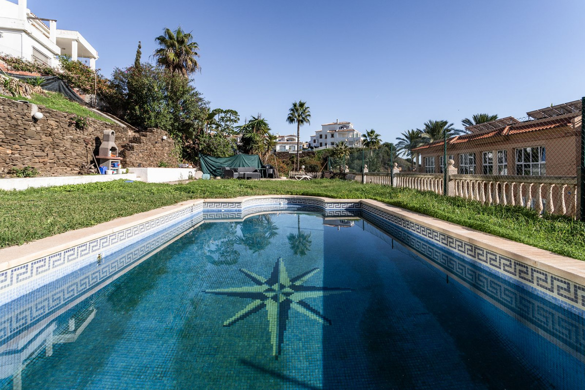 3 Bed Townhouse for sale in El Faro Costa Del Sol, Málaga, Spain