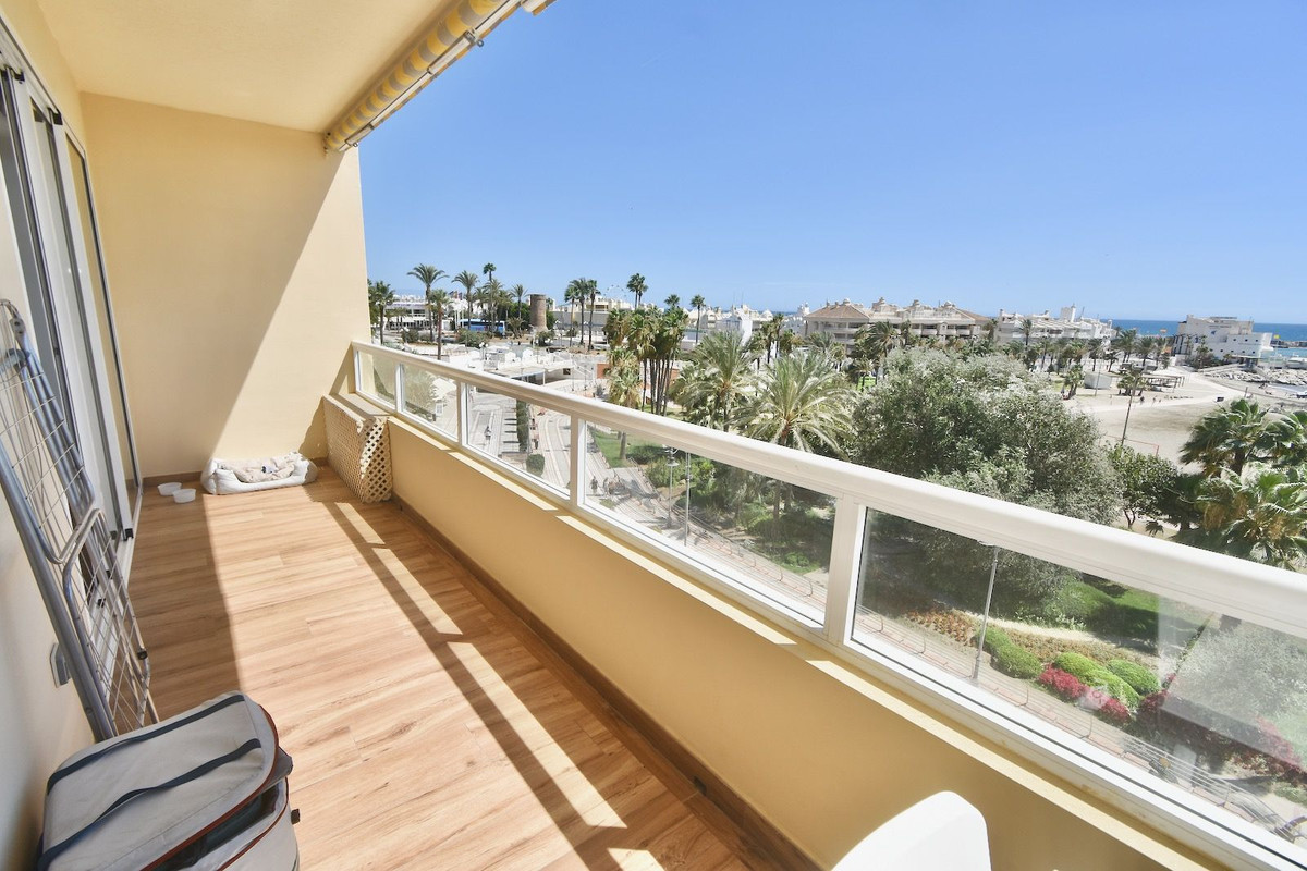 2 Bed Apartment for sale in Benalmadena Costa Del Sol, Málaga, Spain
