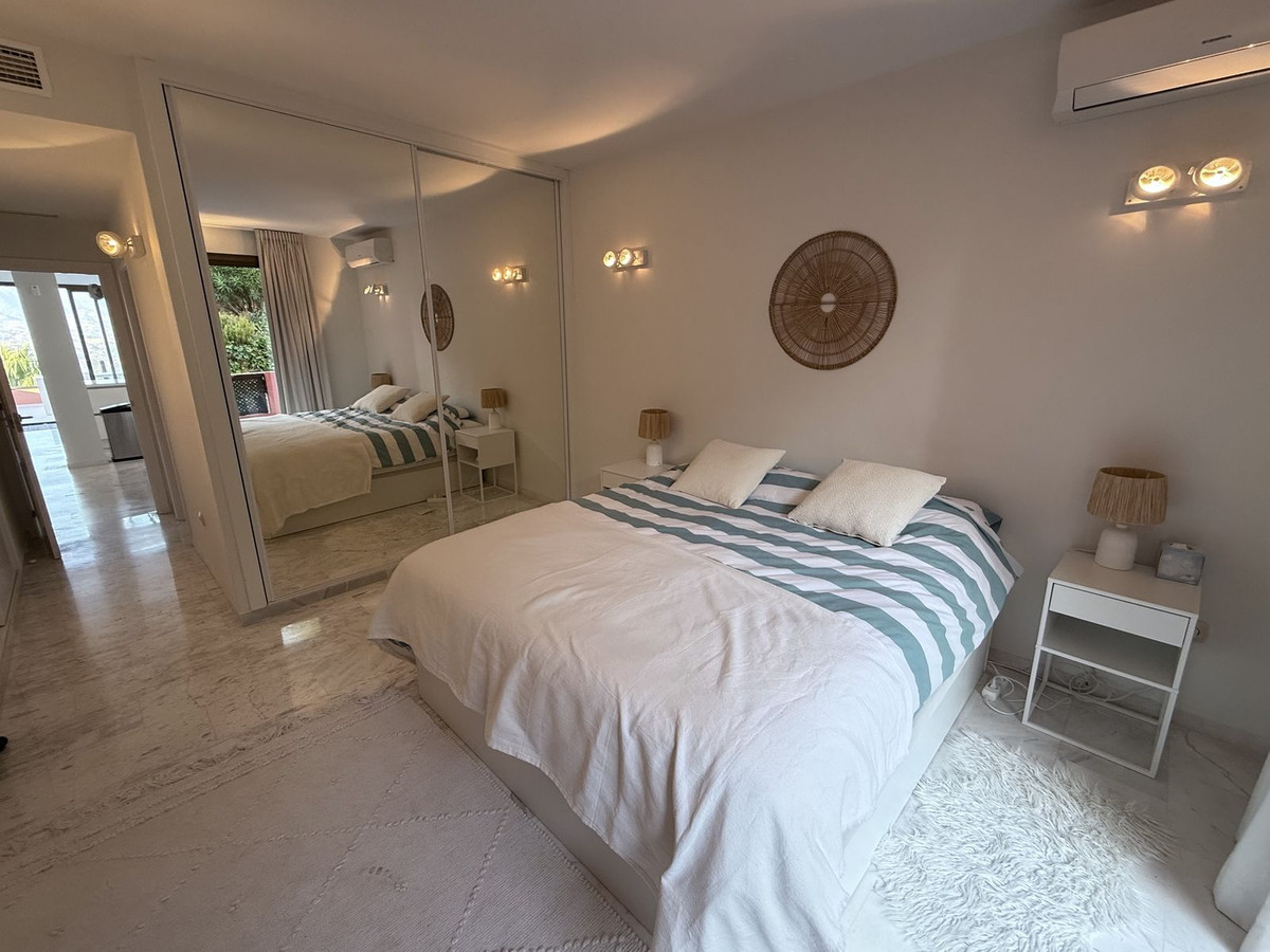 Se vende Apartamento Planta Media de 2 dormitorios en Costa Del Sol, Málaga, España