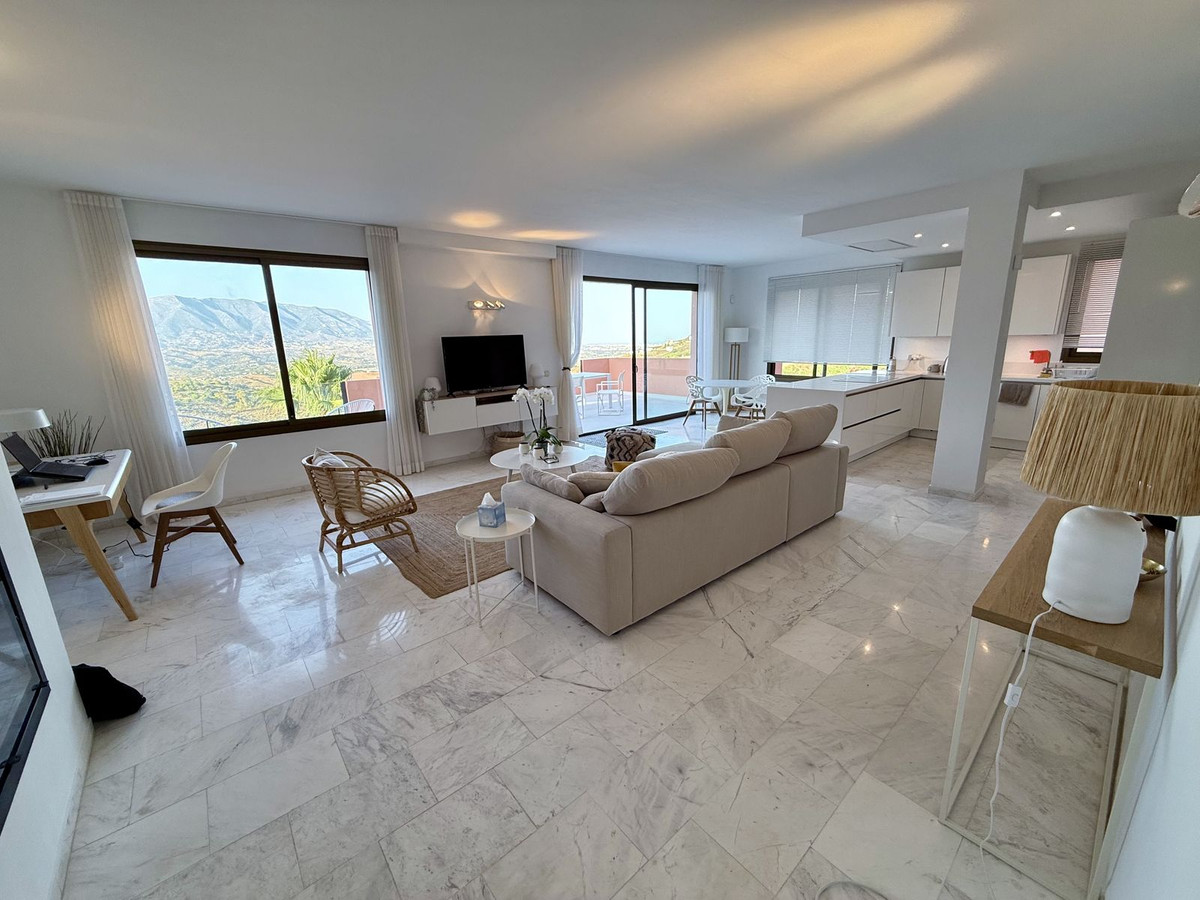 Se vende Apartamento Planta Media de 2 dormitorios en Costa Del Sol, Málaga, España