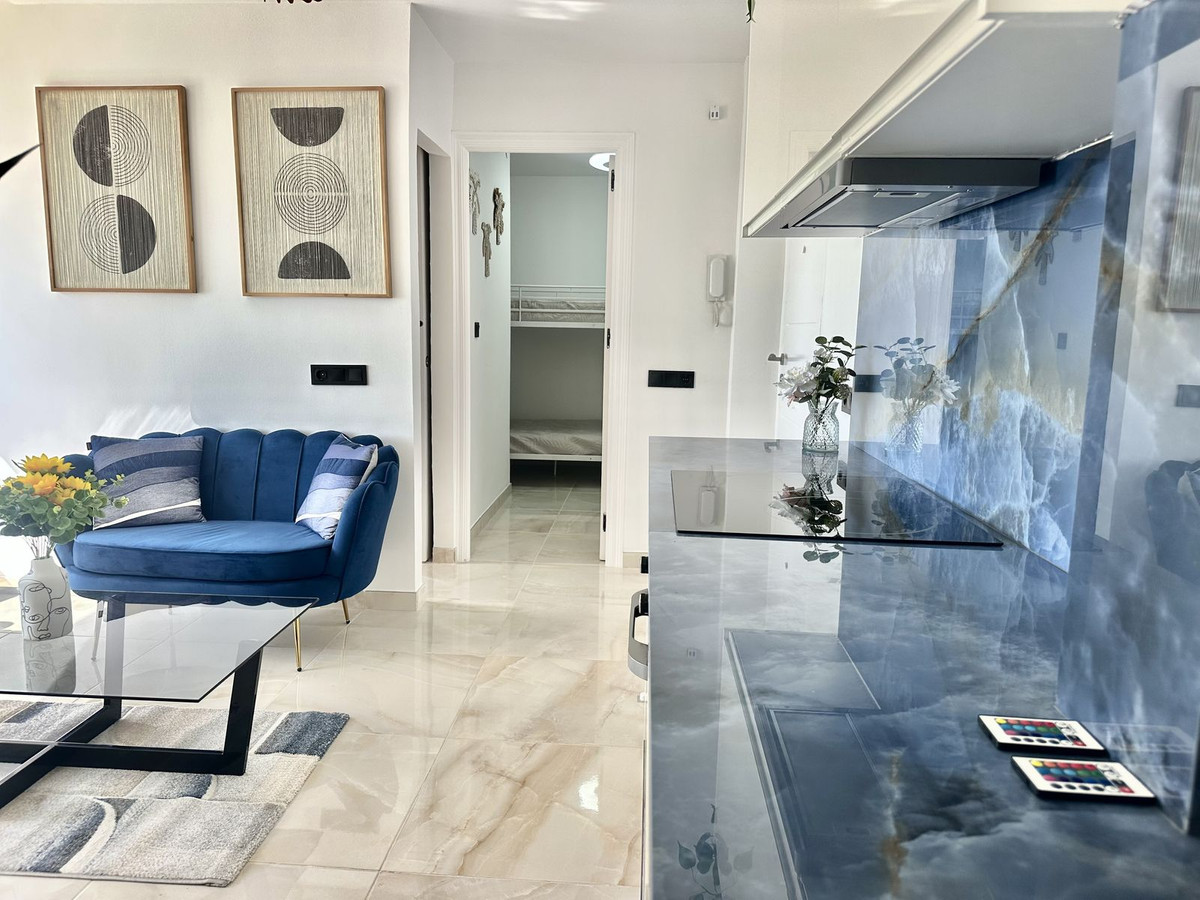 Se vende Apartamento Planta Media de 2 dormitorios en Costa Del Sol, Málaga, España
