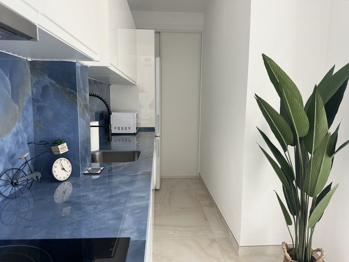 Se vende Apartamento Planta Media de 2 dormitorios en Costa Del Sol, Málaga, España