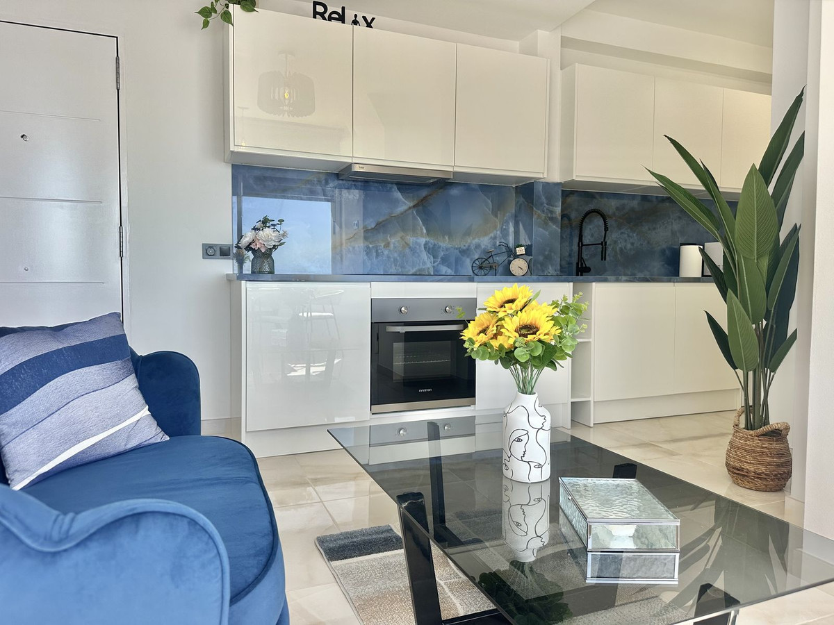 Se vende Apartamento Planta Media de 2 dormitorios en Costa Del Sol, Málaga, España