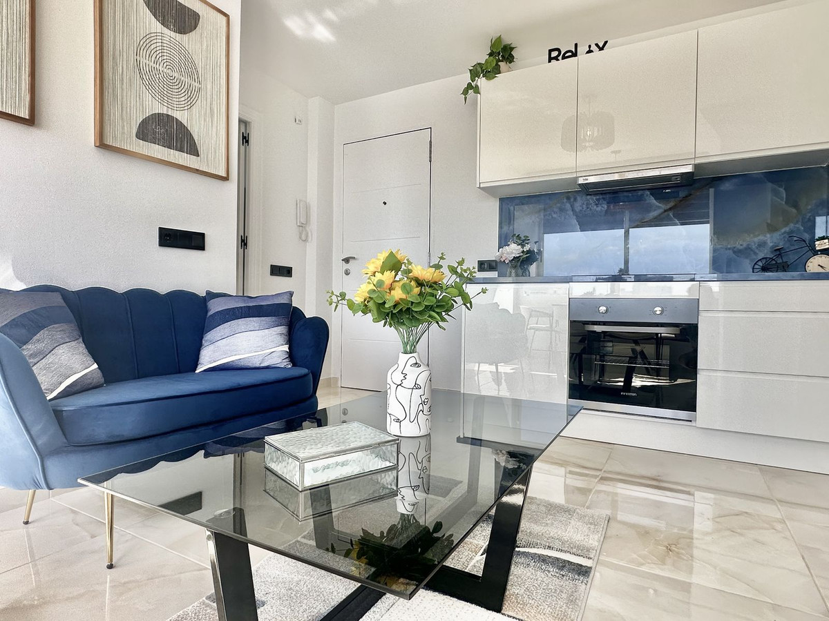 Se vende Apartamento Planta Media de 2 dormitorios en Costa Del Sol, Málaga, España
