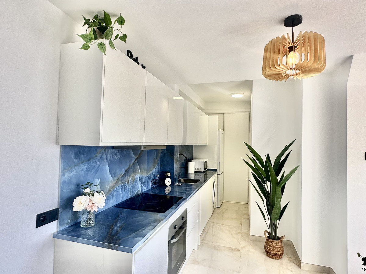 Se vende Apartamento Planta Media de 2 dormitorios en Costa Del Sol, Málaga, España
