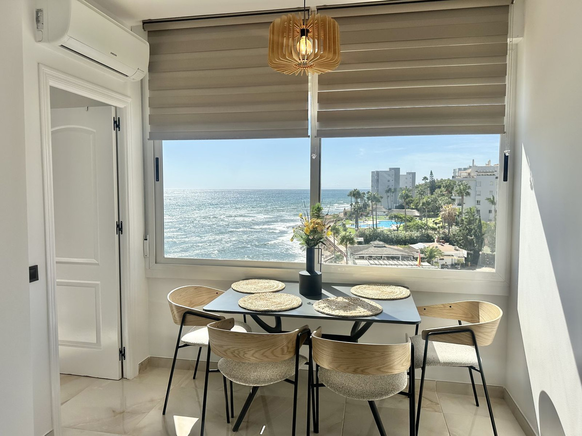 Se vende Apartamento Planta Media de 2 dormitorios en Costa Del Sol, Málaga, España