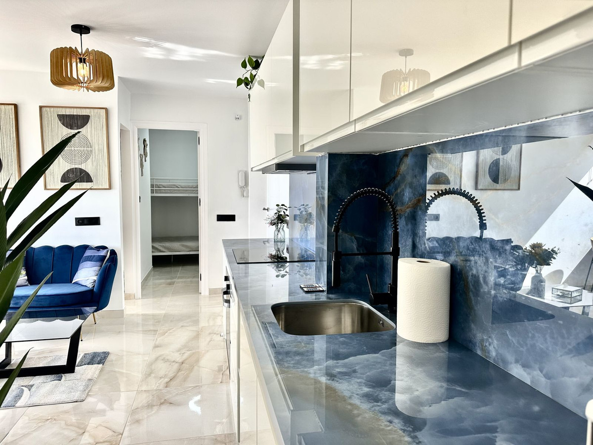 Se vende Apartamento Planta Media de 2 dormitorios en Costa Del Sol, Málaga, España