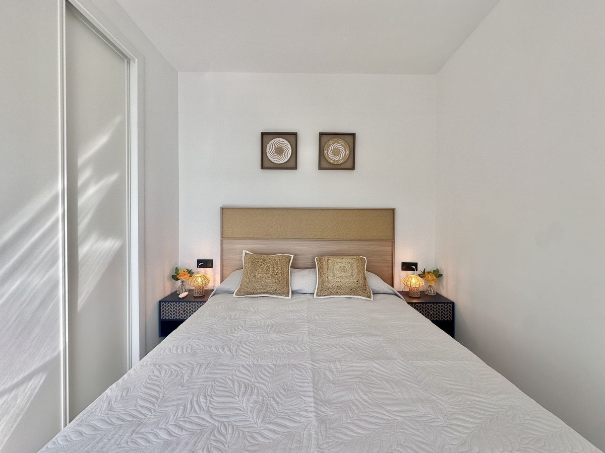Se vende Apartamento Planta Media de 2 dormitorios en Costa Del Sol, Málaga, España