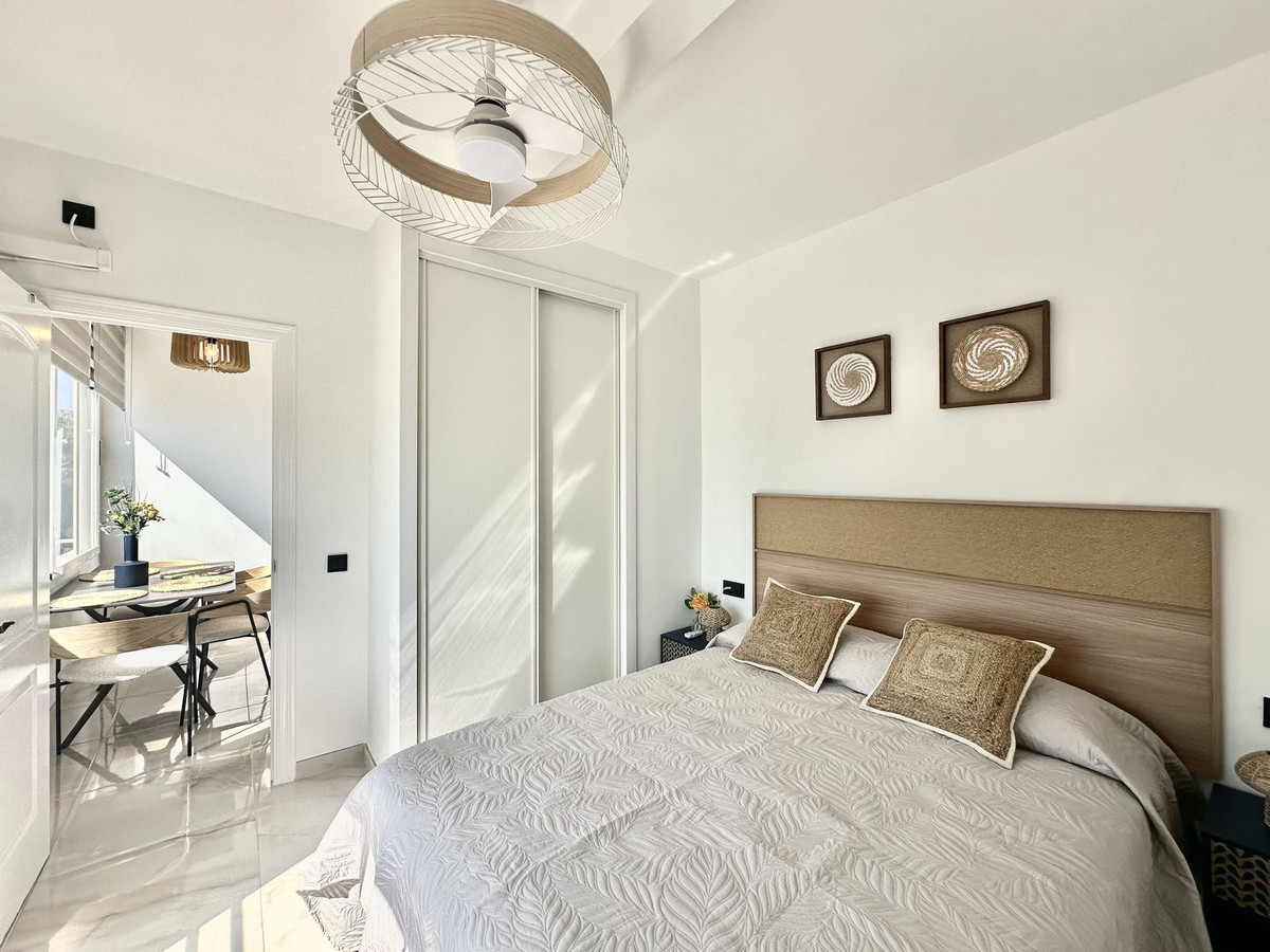 Se vende Apartamento Planta Media de 2 dormitorios en Costa Del Sol, Málaga, España