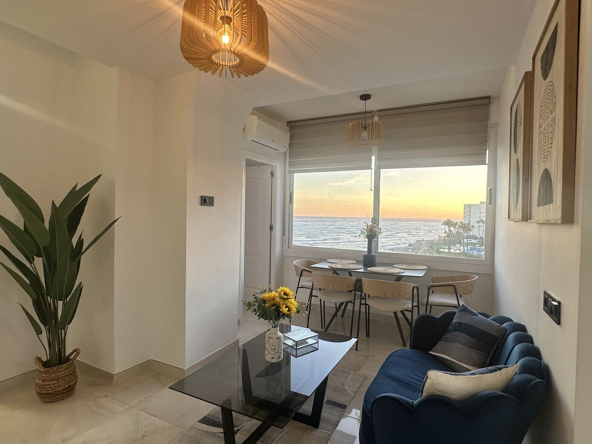 Se vende Apartamento Planta Media de 2 dormitorios en Costa Del Sol, Málaga, España