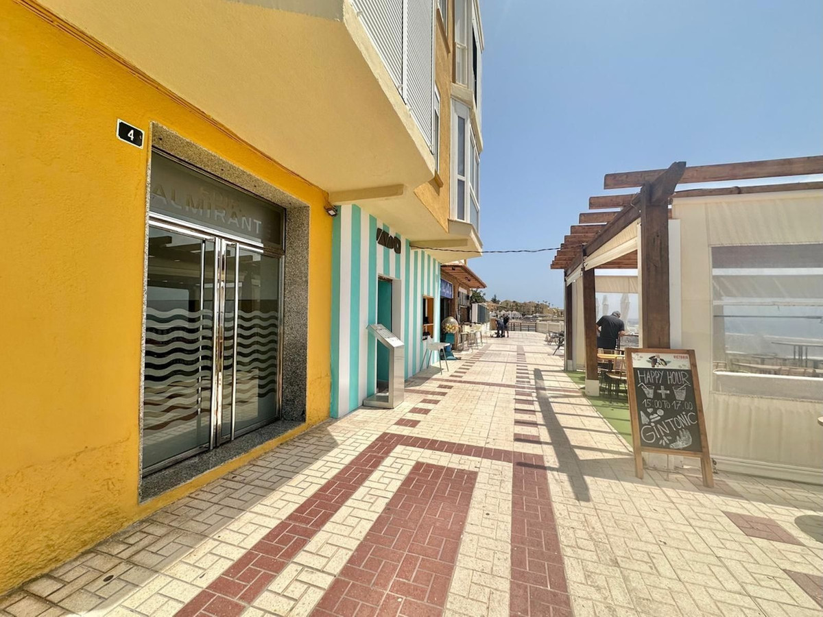 Se vende Apartamento Planta Media de 2 dormitorios en Costa Del Sol, Málaga, España
