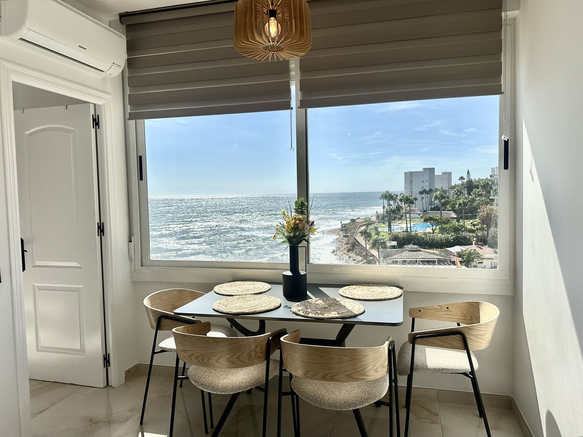 Se vende Apartamento Planta Media de 2 dormitorios en Costa Del Sol, Málaga, España
