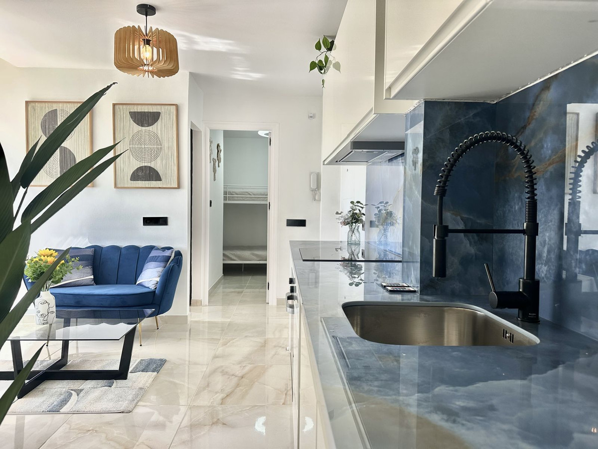Se vende Apartamento Planta Media de 2 dormitorios en Costa Del Sol, Málaga, España