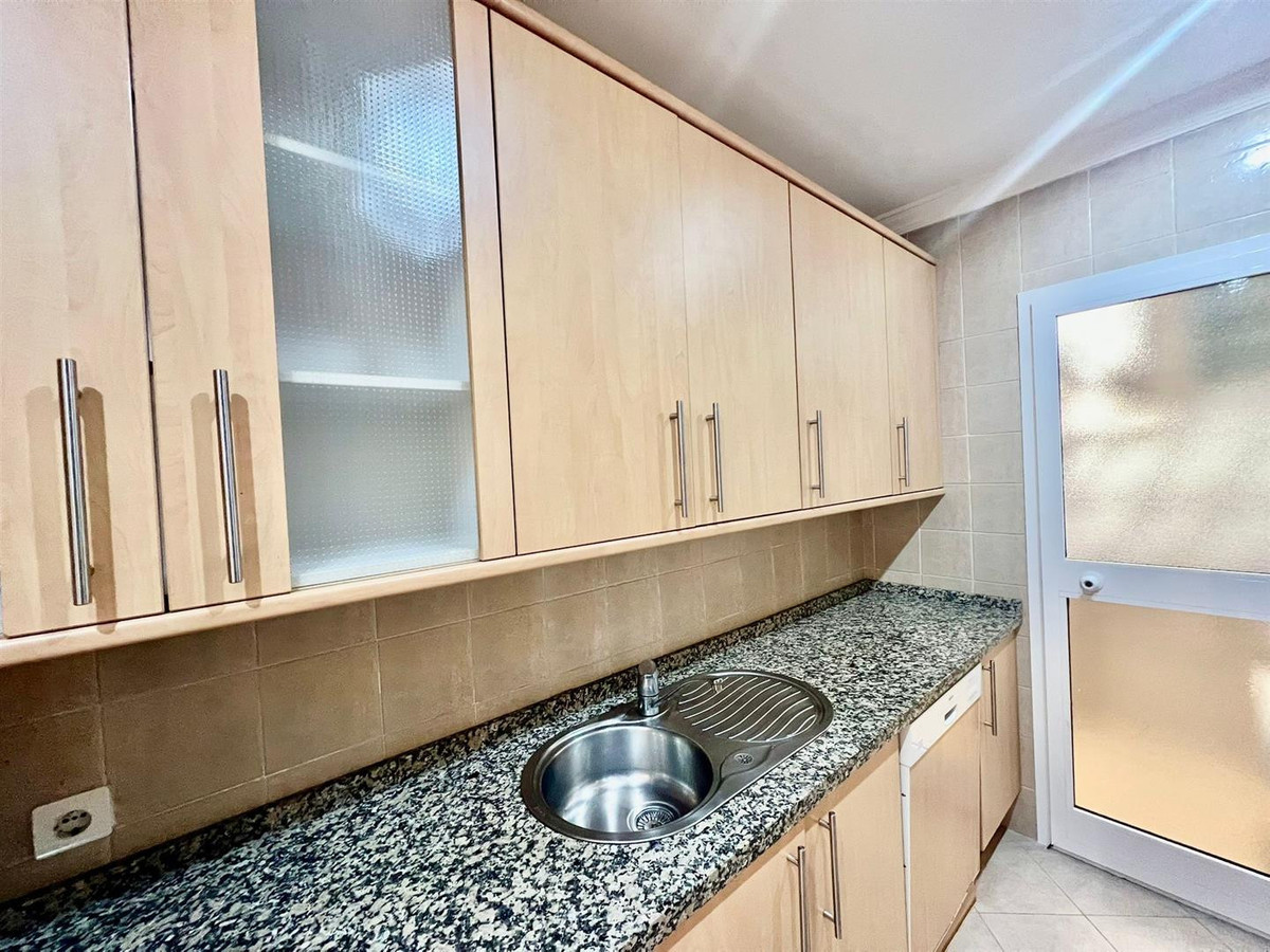 Se vende Apartamento Planta Media de 2 dormitorios en Costa Del Sol, Málaga, España
