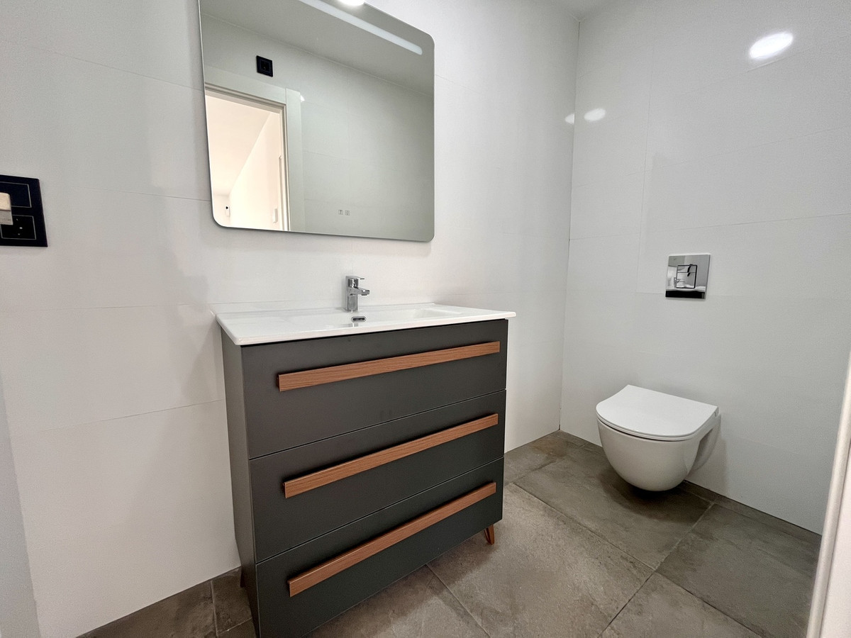 4 Bed Townhouse for sale in Torrevieja Costa Blanca, Alicante, Spain