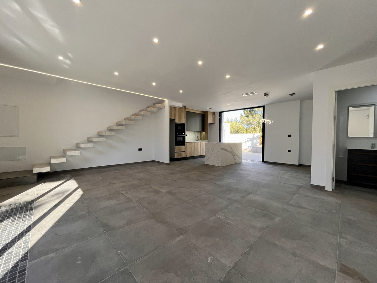 4 Bed Townhouse for sale in Torrevieja Costa Blanca, Alicante, Spain