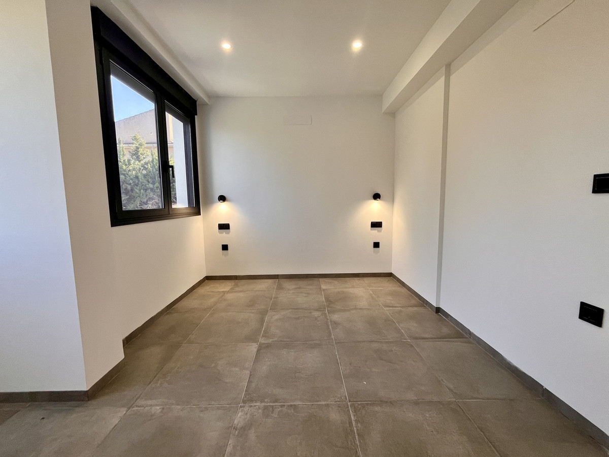 4 Bed Townhouse for sale in Torrevieja Costa Blanca, Alicante, Spain
