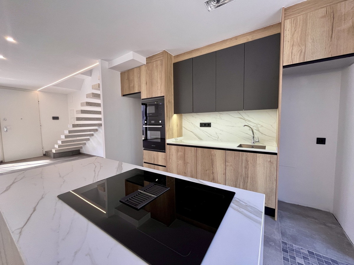 4 Bed Townhouse for sale in Torrevieja Costa Blanca, Alicante, Spain