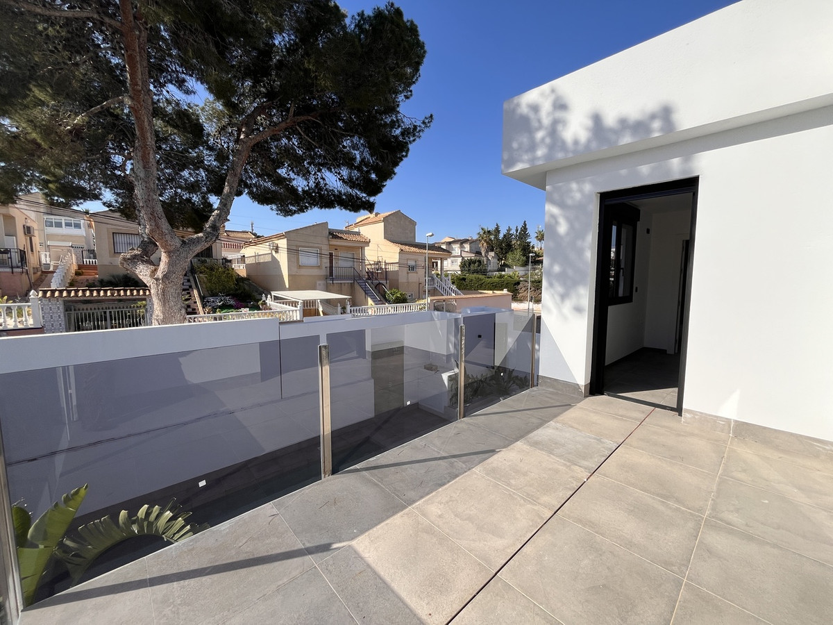 4 Bed Townhouse for sale in Torrevieja Costa Blanca, Alicante, Spain