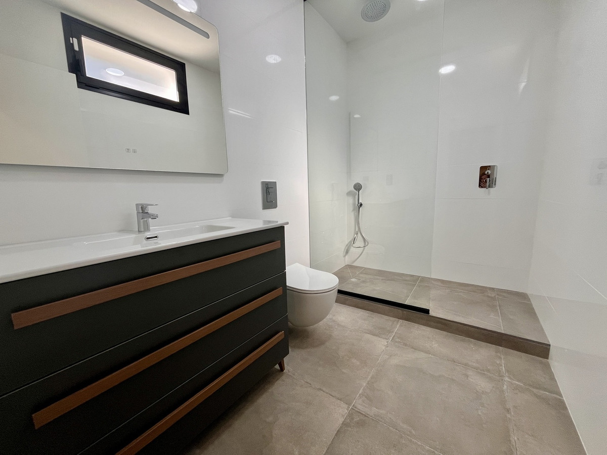 4 Bed Townhouse for sale in Torrevieja Costa Blanca, Alicante, Spain