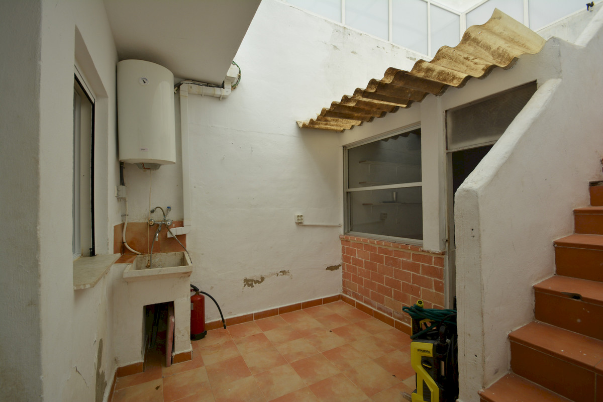 Se vende Villa - Chalet de 4 dormitorios en Costa Blanca, Alicante, España