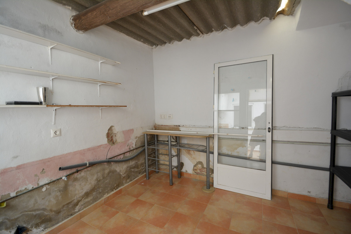 Se vende Villa - Chalet de 4 dormitorios en Costa Blanca, Alicante, España