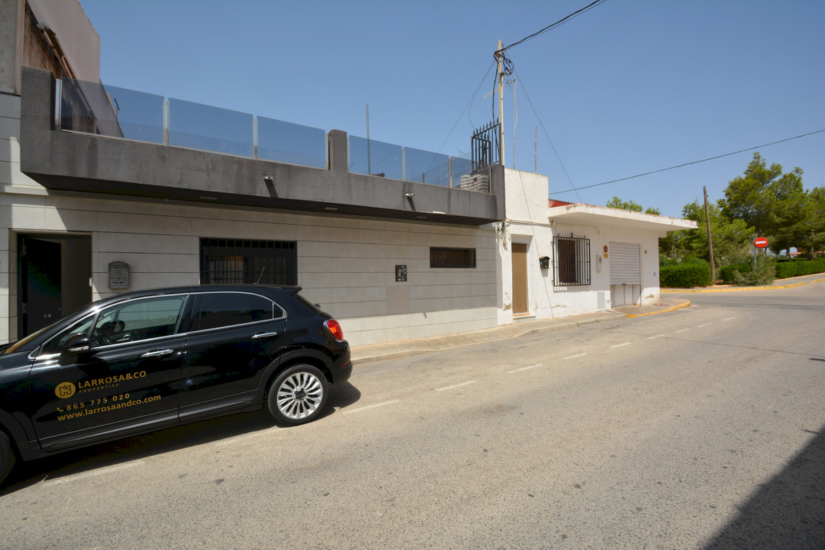Se vende Villa - Chalet de 4 dormitorios en Costa Blanca, Alicante, España