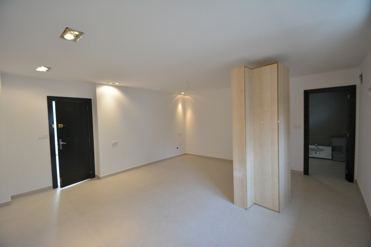 Se vende Villa - Chalet de 4 dormitorios en Costa Blanca, Alicante, España