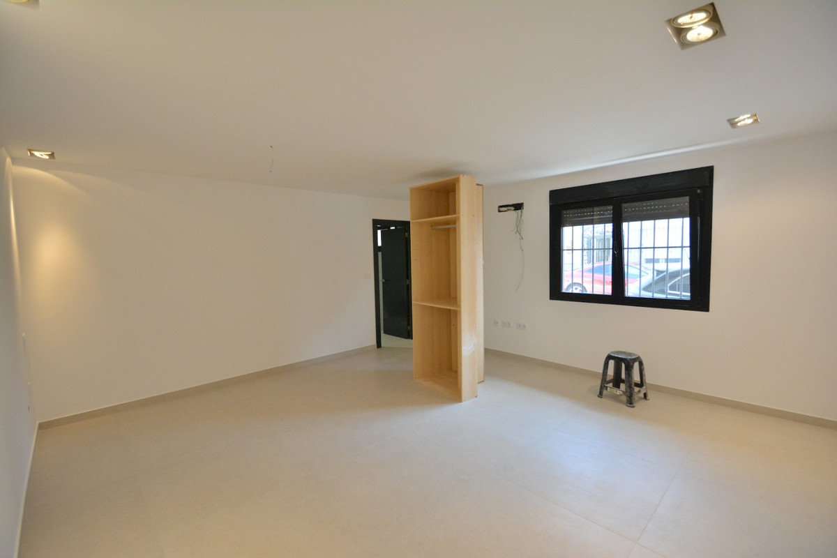 Se vende Villa - Chalet de 4 dormitorios en Costa Blanca, Alicante, España