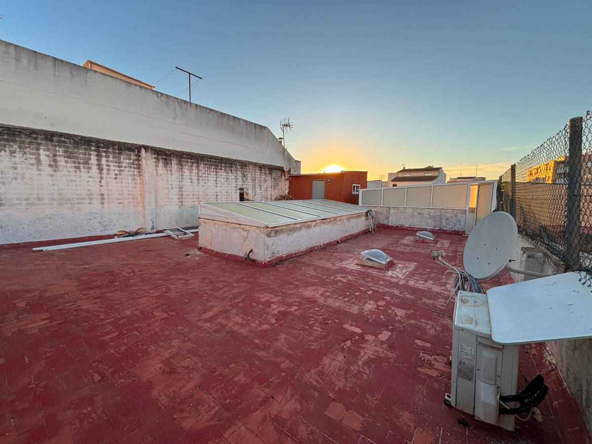 Se vende Villa - Chalet de 4 dormitorios en Costa Blanca, Alicante, España