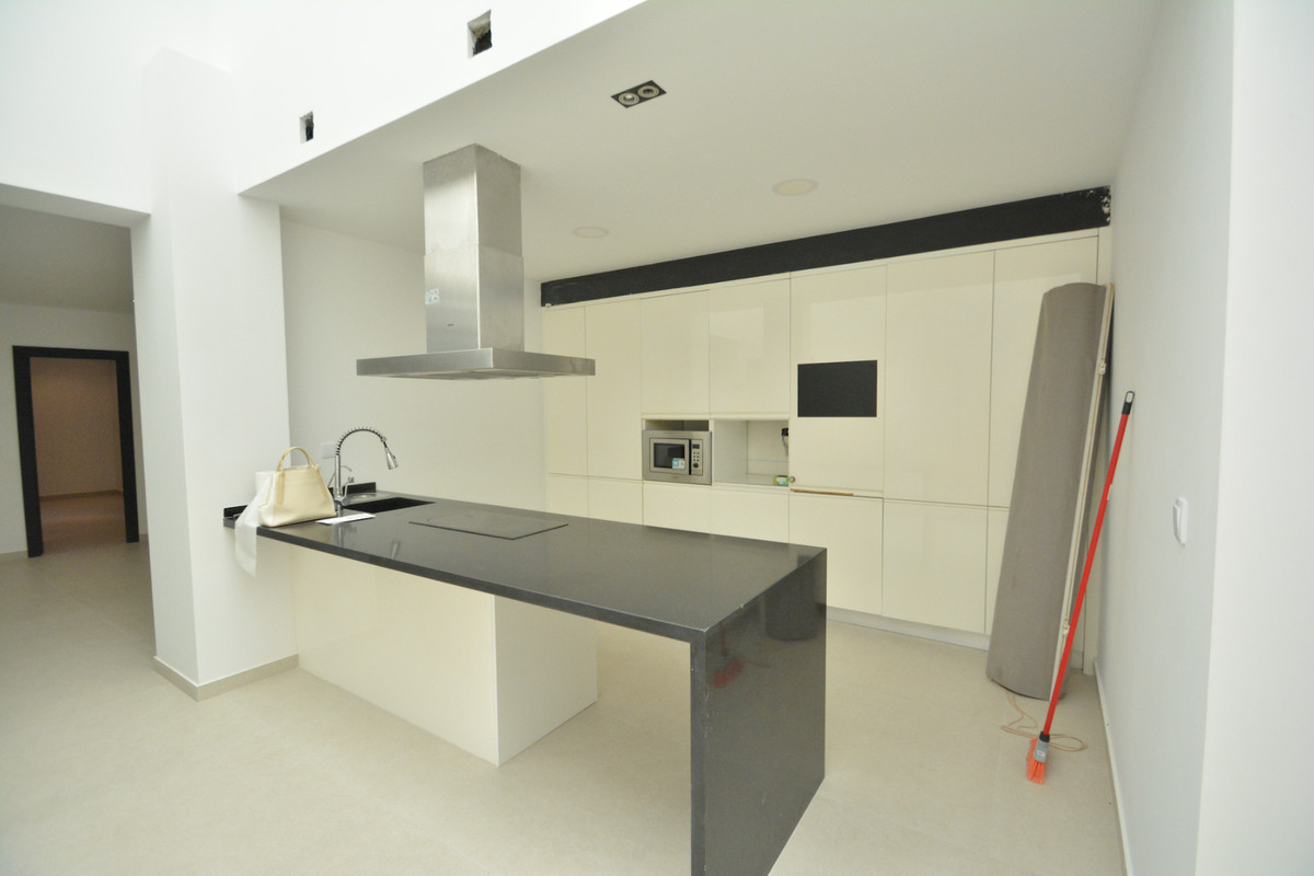 Se vende Villa - Chalet de 4 dormitorios en Costa Blanca, Alicante, España