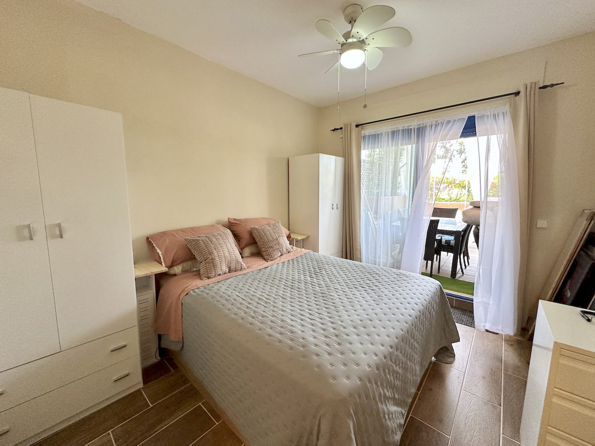 2 Bed Apartment for sale in La Duquesa Costa Del Sol, Málaga, Spain