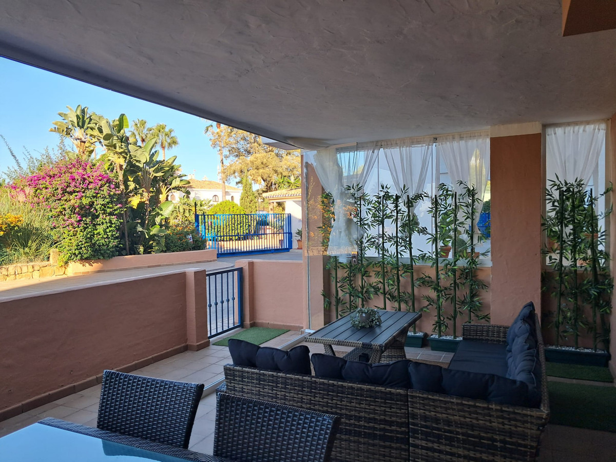 2 Bed Apartment for sale in La Duquesa Costa Del Sol, Málaga, Spain