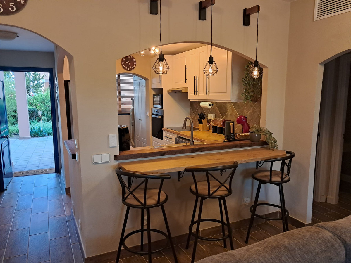 2 Bed Apartment for sale in La Duquesa Costa Del Sol, Málaga, Spain
