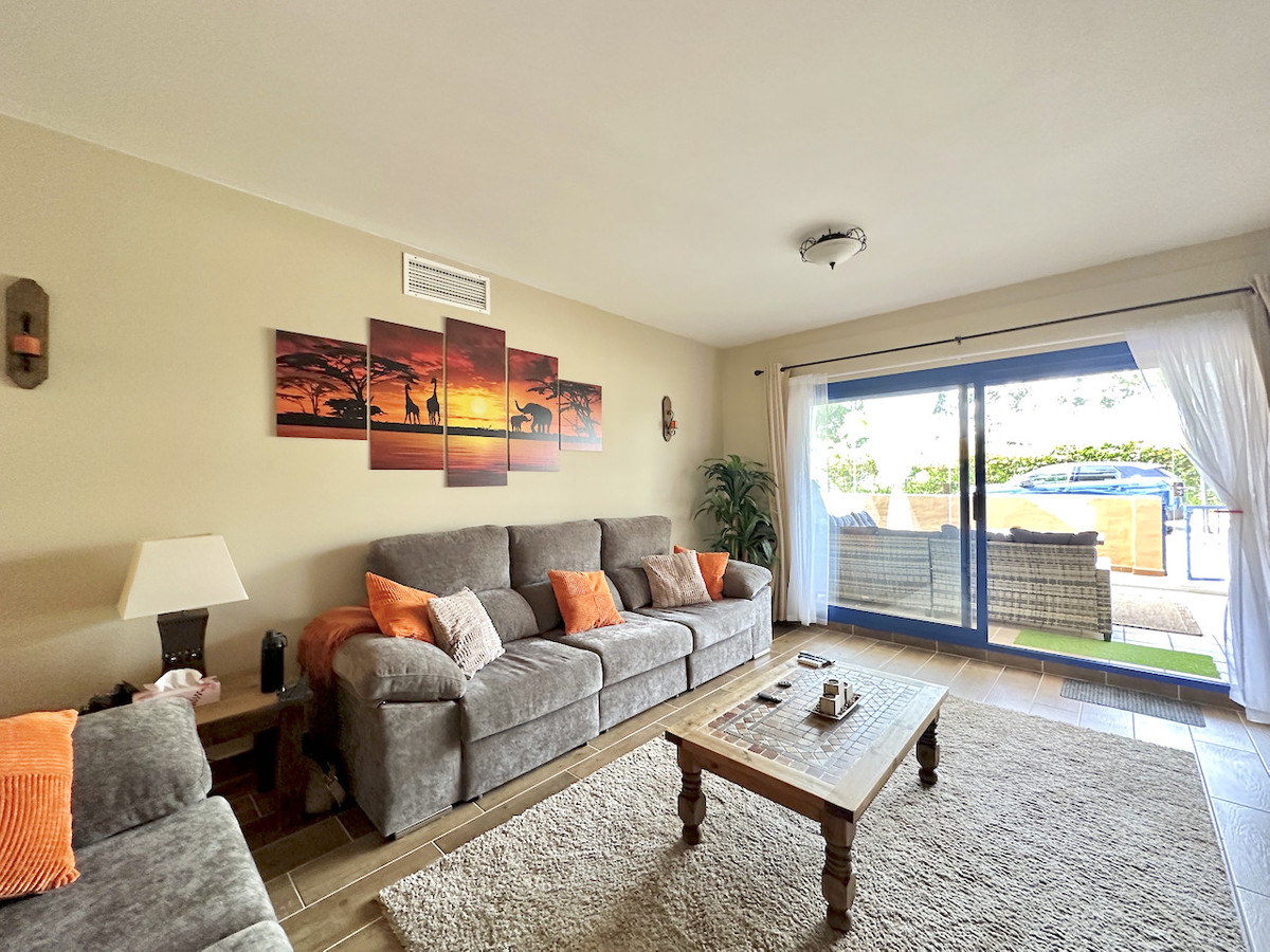 2 Bed Apartment for sale in La Duquesa Costa Del Sol, Málaga, Spain