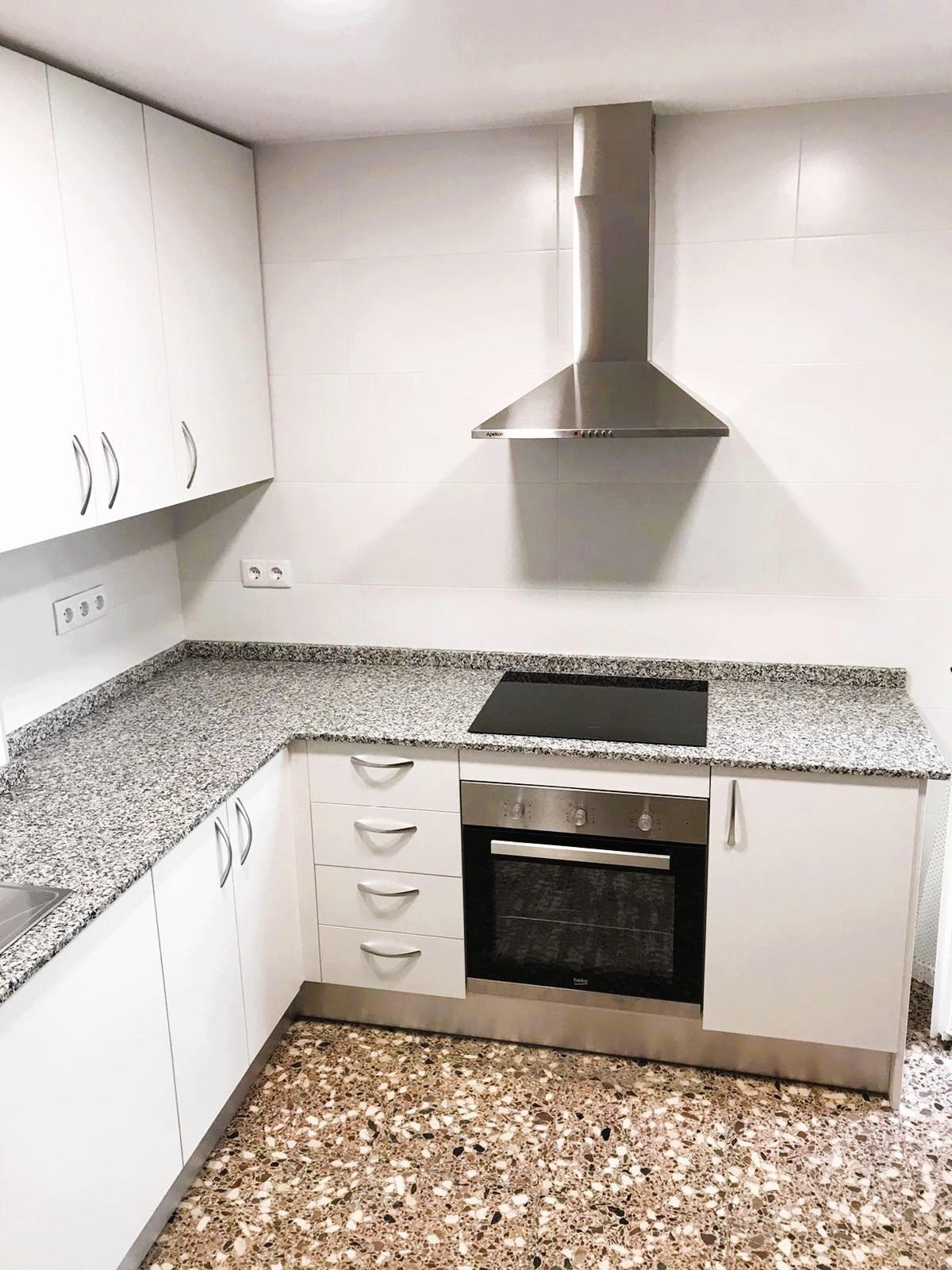 Se vende Apartamento Planta Media de 3 dormitorios en Costa Blanca, Alicante, España
