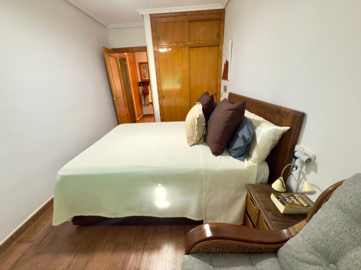 Se vende Apartamento Planta Media de 3 dormitorios en Costa Blanca, Alicante, España