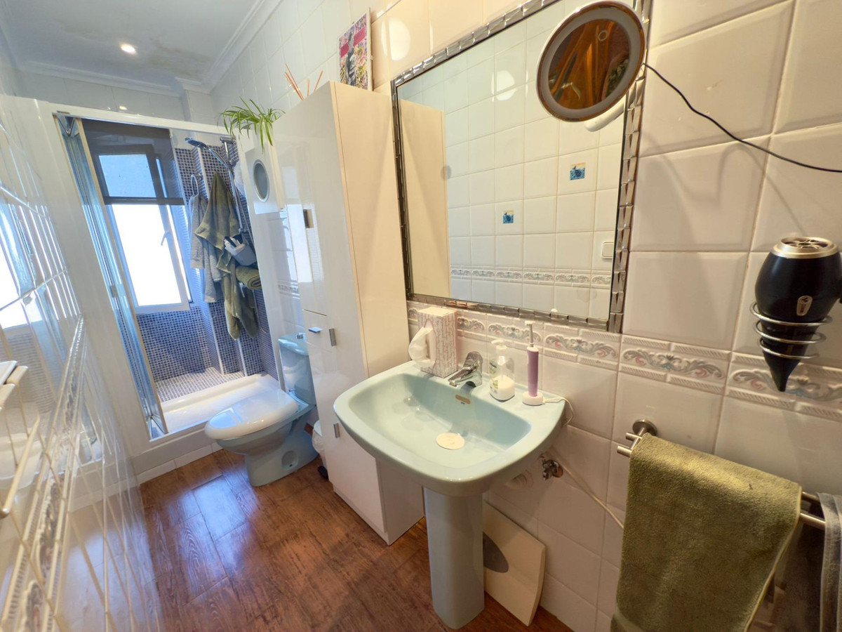 Se vende Apartamento Planta Media de 3 dormitorios en Costa Blanca, Alicante, España