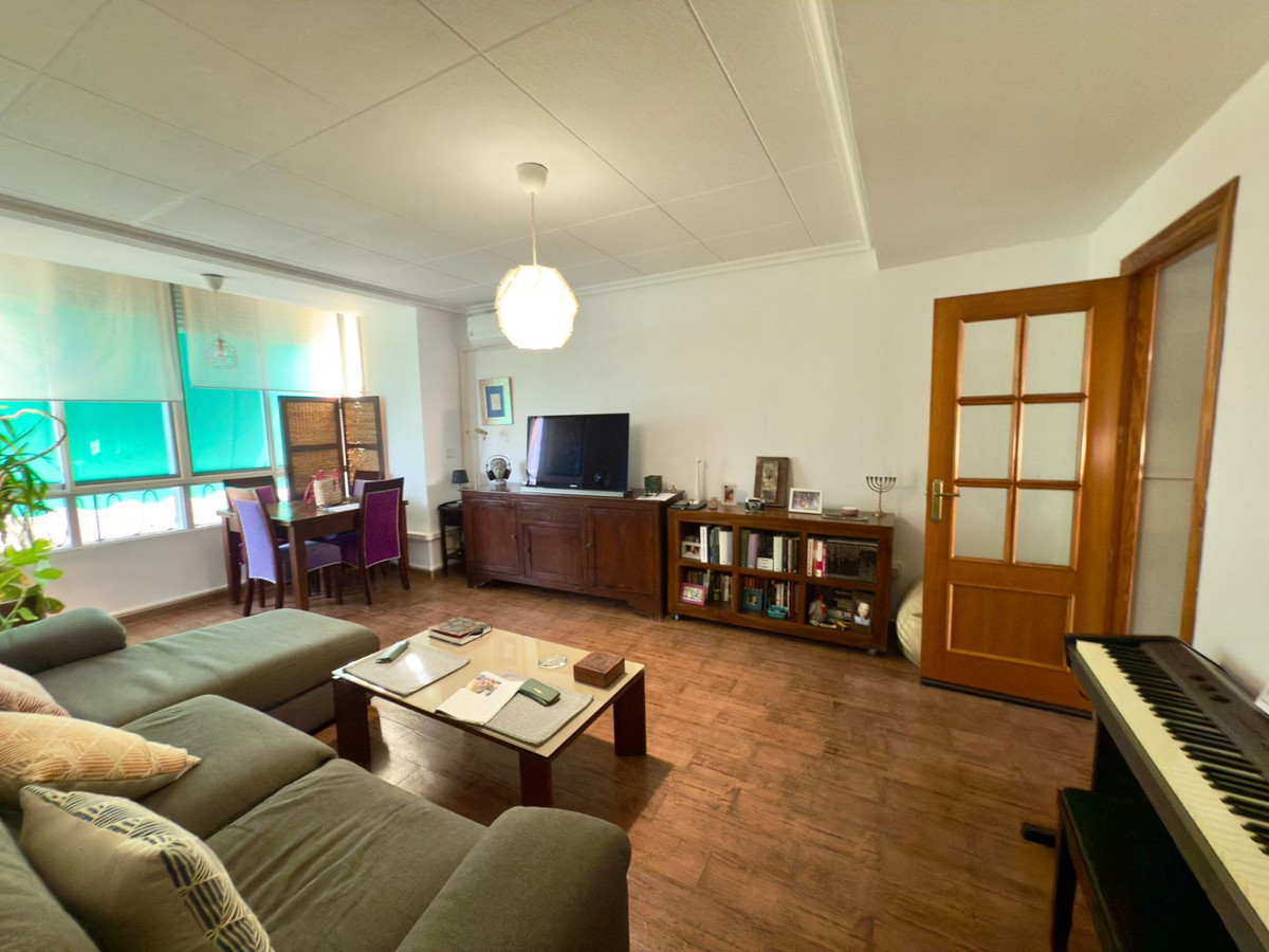 Se vende Apartamento Planta Media de 3 dormitorios en Costa Blanca, Alicante, España