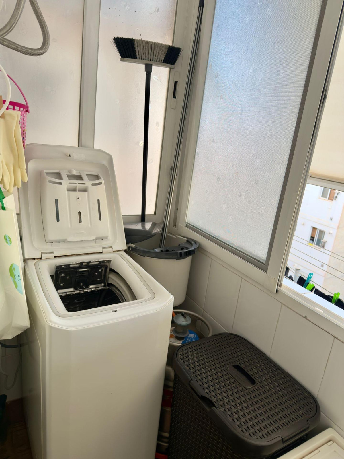 Se vende Apartamento Planta Media de 3 dormitorios en Costa Blanca, Alicante, España