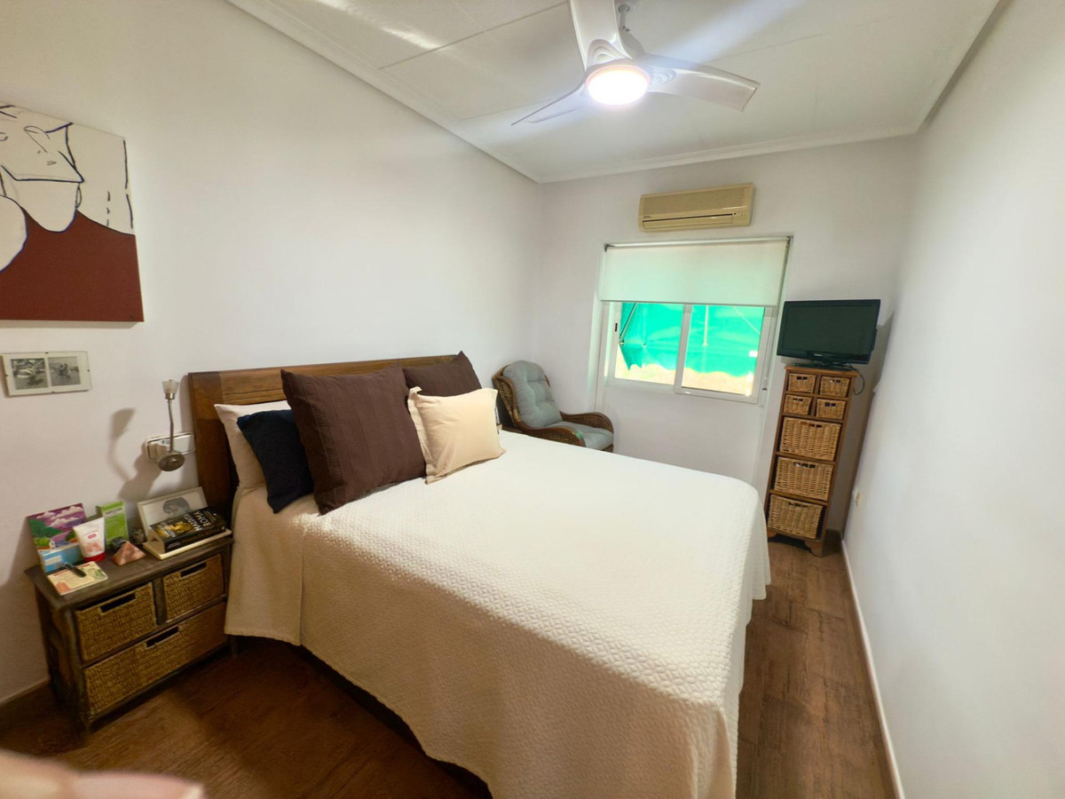 Se vende Apartamento Planta Media de 3 dormitorios en Costa Blanca, Alicante, España