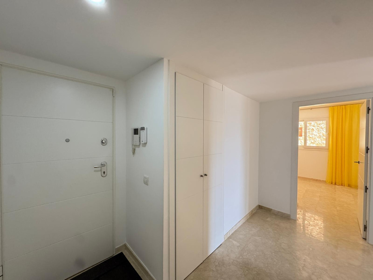 Se vende Apartamento Planta Media de 3 dormitorios en Costa Blanca, Alicante, España