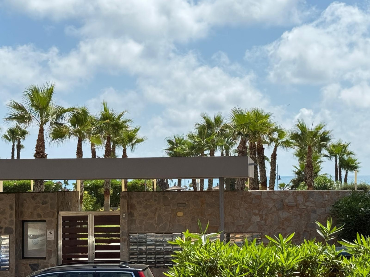Se vende Apartamento Planta Media de 3 dormitorios en Costa Blanca, Alicante, España
