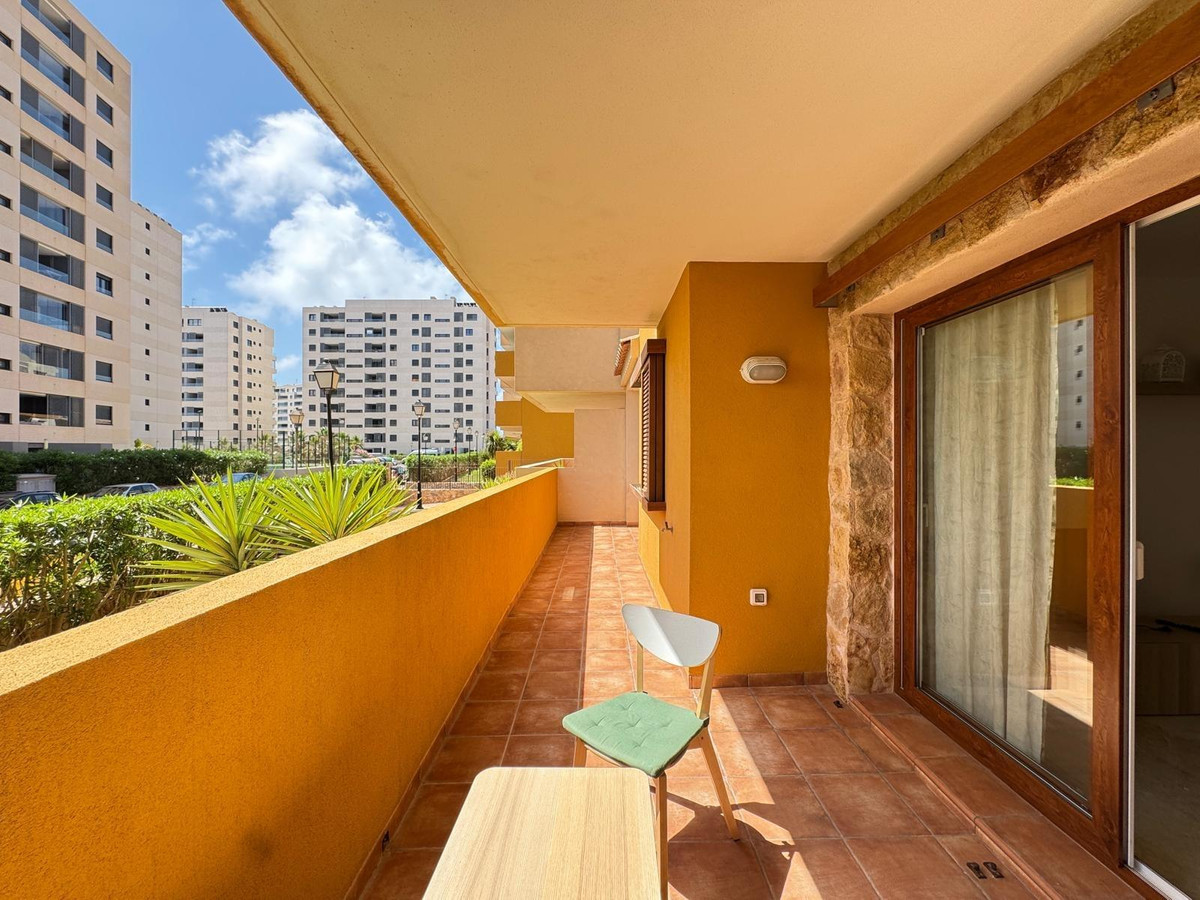Se vende Apartamento Planta Media de 3 dormitorios en Costa Blanca, Alicante, España