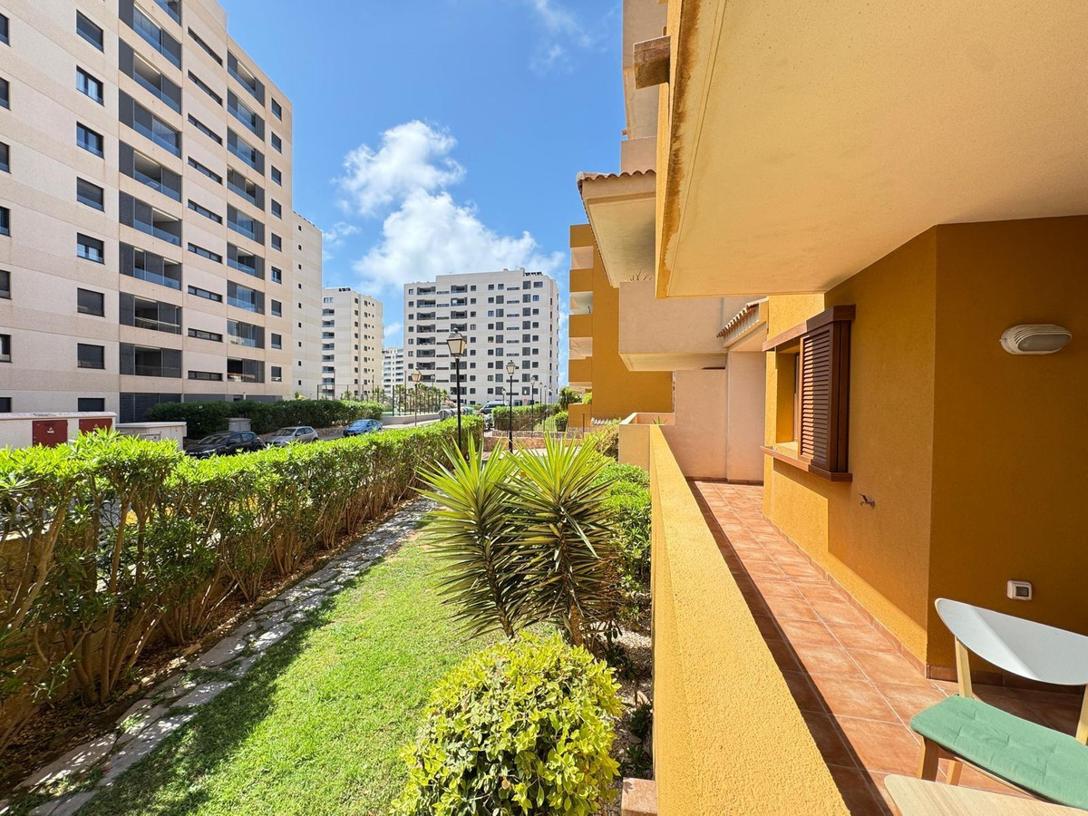 Se vende Apartamento Planta Media de 3 dormitorios en Costa Blanca, Alicante, España