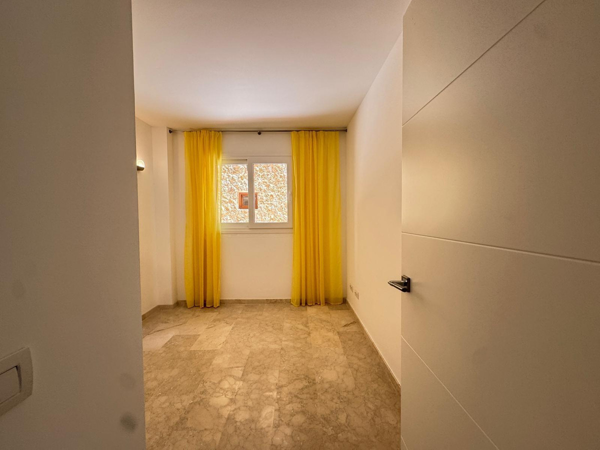 Se vende Apartamento Planta Media de 3 dormitorios en Costa Blanca, Alicante, España