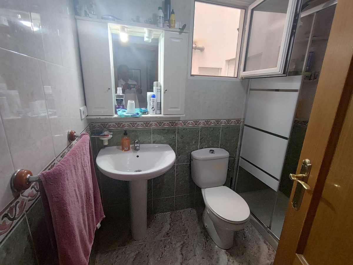 Se vende Apartamento Planta Media de 2 dormitorios en Costa Blanca, Alicante, España