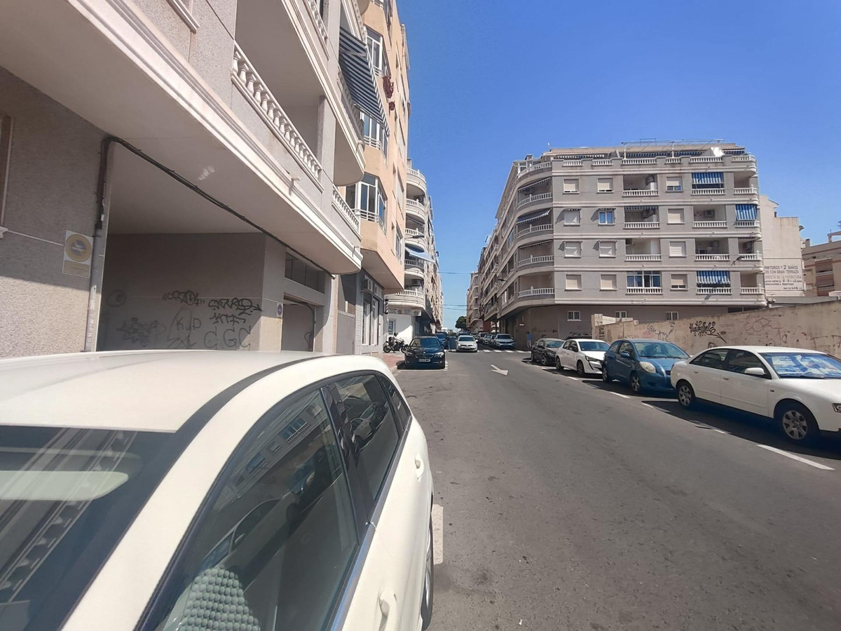 Se vende Apartamento Planta Media de 2 dormitorios en Costa Blanca, Alicante, España