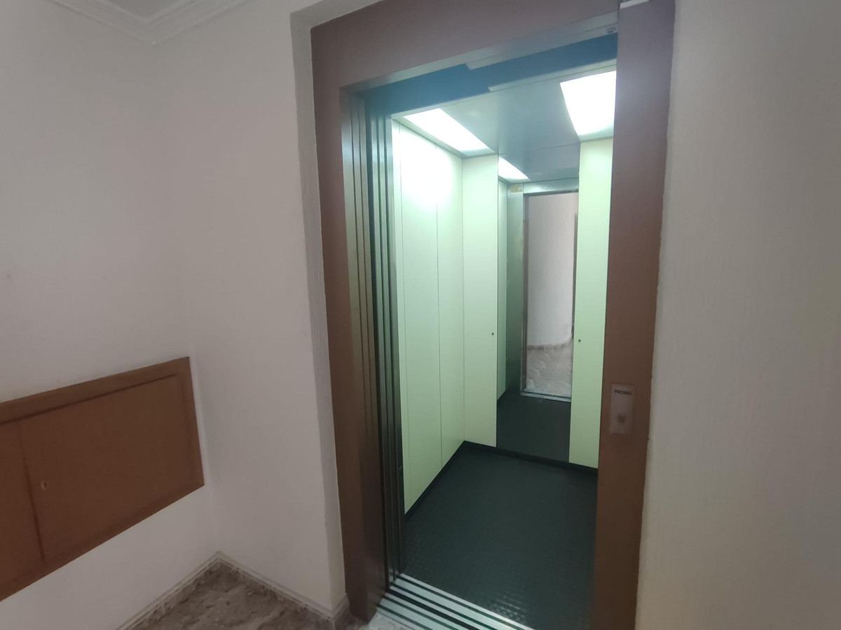 Se vende Apartamento Planta Media de 2 dormitorios en Costa Blanca, Alicante, España