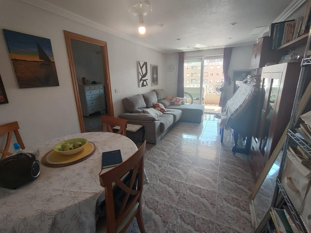 Se vende Apartamento Planta Media de 2 dormitorios en Costa Blanca, Alicante, España